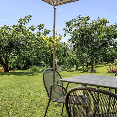 2 Bedroom In Vt Apartment Capranica