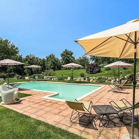 2 Bedroom In Vt Apartment Capranica