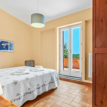 2 Bedroom In Vt Capranica