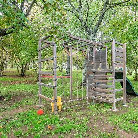 Apartment 2 Bedroom In Vt *